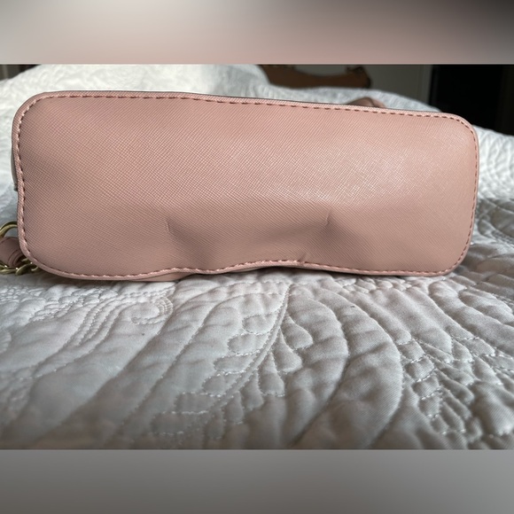 Steve Madden Blush Crossbody Bag with Gold Chain NWOT - Picture 5 of 5